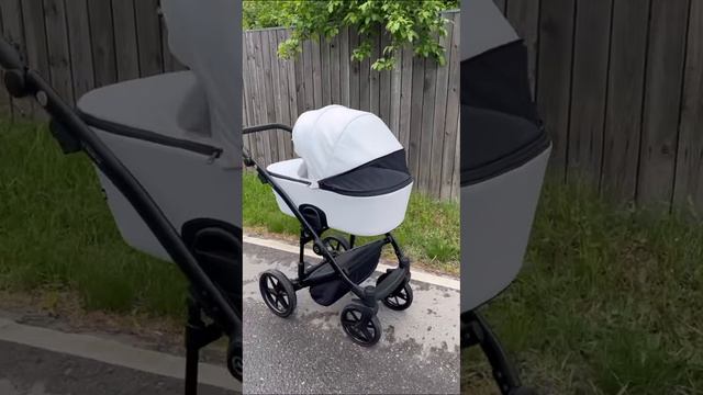 Элегантность в каждой детали: Обзор коляски Adamex Mobi Air в белой экокоже" смотреть онлайн