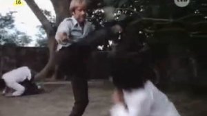 Chuck Norris' greatest martial art moves on screen_by Sporti