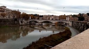 I Бомжи Бездомные Рим Италия Homeless Rome Italy со Смартфона 20211207