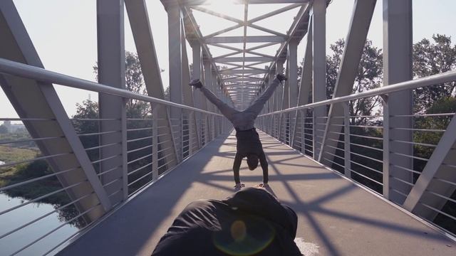 Nikon AF-S NIKKOR 16-35mm f/4G ED VR смотреть онлайн