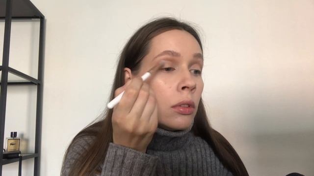 Простой макияж с красной помадой/Крашусь и несу всякую чушь
