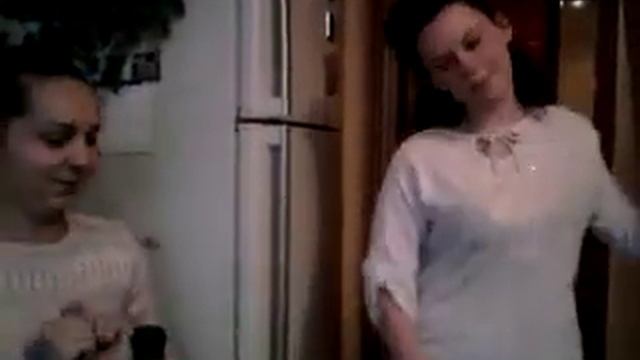 что бывает, когда оставить девочек одних дома