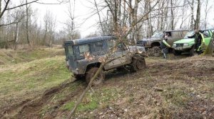 Vyprošťování Land Rover Defender 90 & 110 | mud offroad 4x4