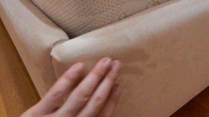 Меняем на кровати  кожзам на ткань. Своими руками.