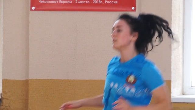 "СЕРЕБРО С ЗОЛОТЫМ ОТТЕНКОМ" смотреть онлайн