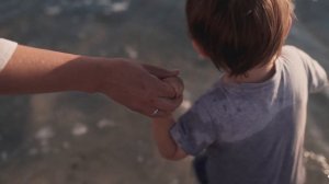 РЕБЕНОК ПОСТОЯННО ПСИХУЕТ И КАПРИЗНИЧАЕТ | Советы психологов как реагировать и бороться с капризами