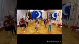 Зарядка с платочками. Зарядка с танцевальными елементами. Ранкова гімнастика з хустинками.