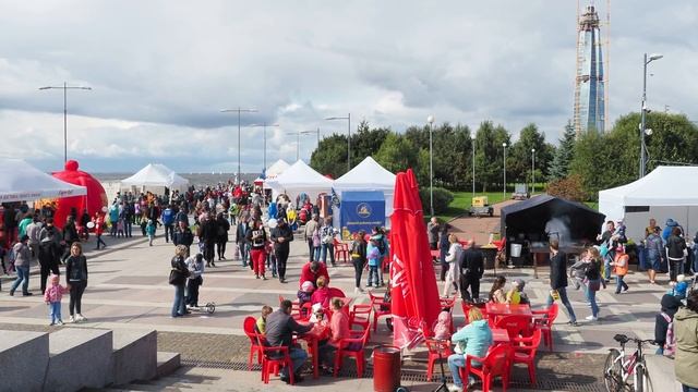 Olympus E-M10 Mark III - video 4K@25p, strong wind noise смотреть онлайн