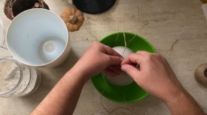 ТЫКОВКИ из гипса с настоящей цветоножкой - при помощи чулка! Получается совсем как настоящая!