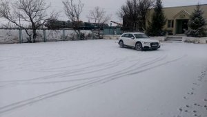 Езда боком Audi A4 Allroad B9