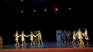 Русский ансамбль "Золотое Яблочко" Стилизованный танец 10 12 лет