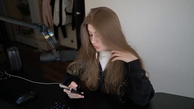 Гаечка уходит на онлифанс