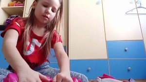 Собираю рюкзак в лагерь.