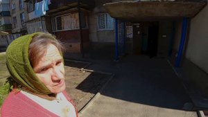 БЕДНАЯ БАБУШКА ЖИВЁТ В СТАРОМ ГАРАЖЕ.ЧТО СЛУЧИЛОСЬ С БАБУШКИНОЙ КВАРТИРОЙ?