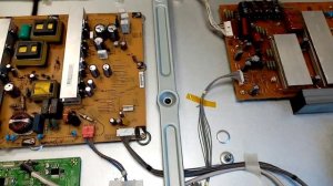 Плазма  LG 50pj350r-za пустила дым.