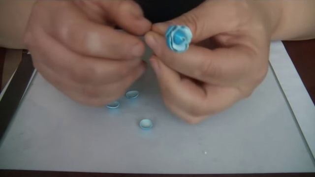 ДВУХСЛОЙНЫЕ РОЗЫ из полимерной глины FIMO смотреть онлайн