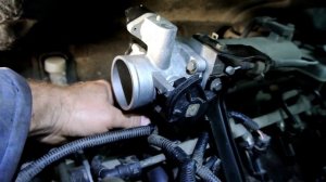 Chevrolet Aveo - Ремонт. Часть 2 - Чистка Дроссельной Заслонки. Топливный фильтр.