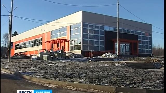 Работы по строительству бассейна на Древлянке выполнены на 90% смотреть онлайн