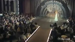 1977 José María Iñigo presenta a Conchita Bautista 1977
