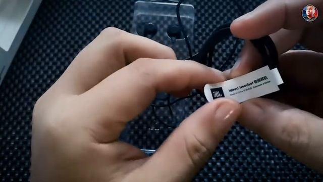 JBL C50HI IN-EAR HEADPHONES смотреть онлайн