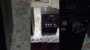 MM-T5 SAMSUNG. CD MP3/ CASSETE/ AUX IN.