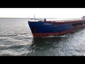 Расходимся с судами на канале