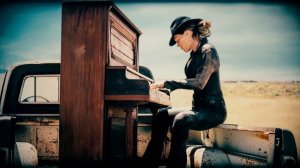 Beth Hart - Rub Me For Luck (War In My Mind)