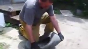 Ваза для цветов из автомобильной покрышки !