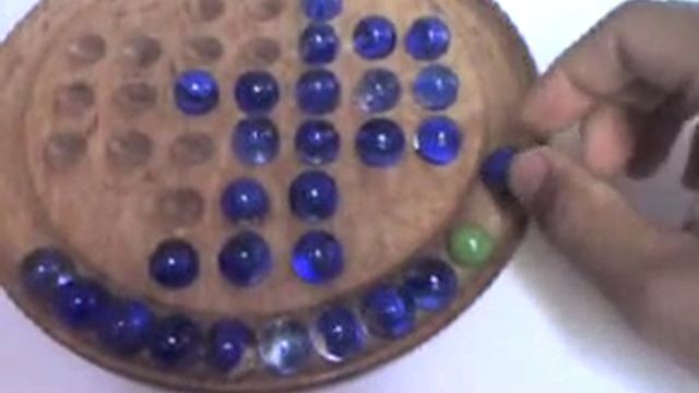 Marble Solitaire Game SOLVED 080209 001 смотреть онлайн