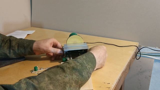 Самый маленький шлифовальный станок российского производства. Обзор и полезная доработка.