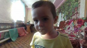 Коза в доме, радость ребёнку. Вот это жизнь в деревне...