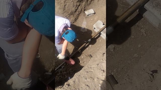 Прокол в ручную. Кувалдой.пробивка труб в грунте. Как проложить  Водопровод под дорогой.Ваиант 1.ГН