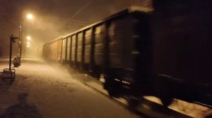 Поезд. Железная дорога. Грузовой поезд. Товарный поезд. Длинный поезд.