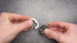 Hanayama Padlock puzzle. Unboxing and solution.