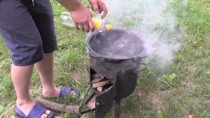 Ножки kfs,курица в казане
