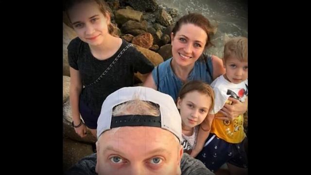 Глаз Не Отвести! Светлаков и Галустян показали дочерей-красоток смотреть онлайн