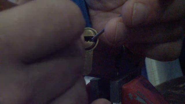 Как открыть замок FUARO-ФУАРО. Инструментом без ключа