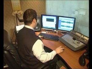 Анжелика Варум поет голосом Леонида Агутина. Понижаем на 4 тона.