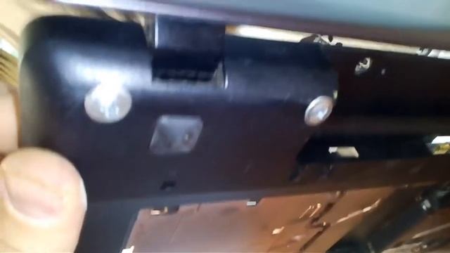 ХИТРЫЙ ремонт петель ноутбука за 3 грн смотреть онлайн