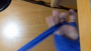 Как правильно завязывать бинты в КИКБОКСИНГЕ. ( Легко )