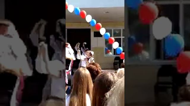 Школьный вальс, выпускники 2021г. смотреть онлайн