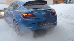 Opel Astra OPC 2012