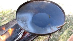 Жареные грибы маринованные в соевом соусе с имбирем и чесноком