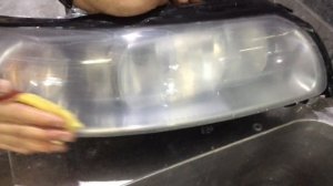 Химическая полировка фар на примере автомобиля Volvo S60