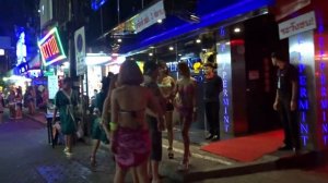 Pattaya Walking Street . Улица красных фонарей.