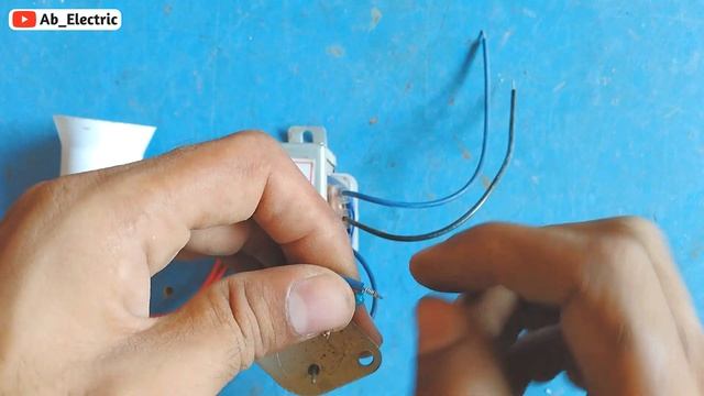 Inverter 12v to 220v смотреть онлайн