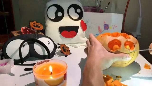 Делаем тыкву на Хэллоуин / Making Halloween Pumpkin смотреть онлайн