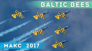 Пилотаж группы "Baltic Bees" на самолетах L-39 в рамках выступления на авиасалоне МАКС.