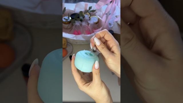 Изготовление ароматической свечи в форме мандарина из соевого воска своими руками