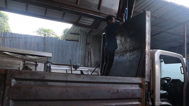 isuzu NMR 71 TSDL karoseri wing box hidrolis смотреть онлайн